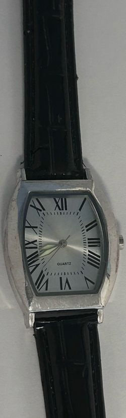 Quartz watch  $10