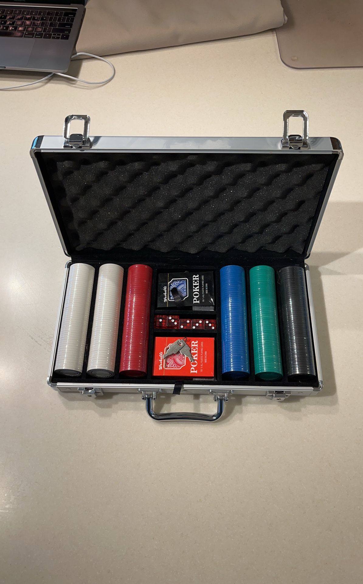 Casino Poker Set With Case