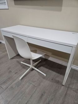IKEA Desk with chair Clean