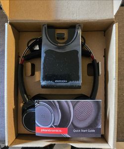 "REDUCED PRICE " Voyager Focus UC Bluetooth wireless headset by: Plantronics B825