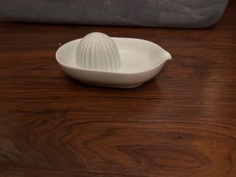 White Ceramic Citrus Juicer