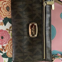 Michael Kors Wristlet