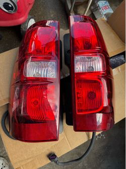 Chevy tahoe  tail lights