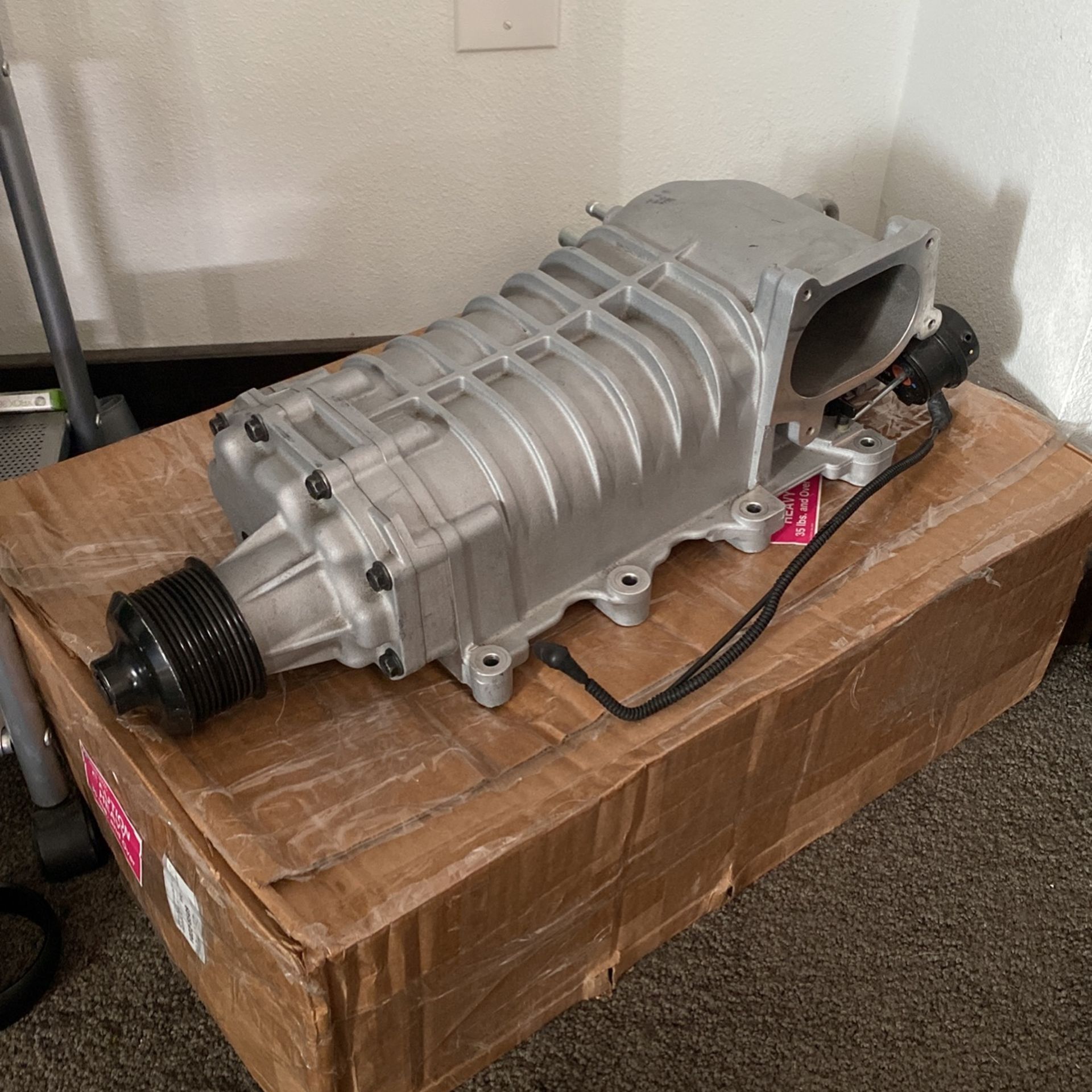 Eaton M122 GT500 Mustang Supercharger