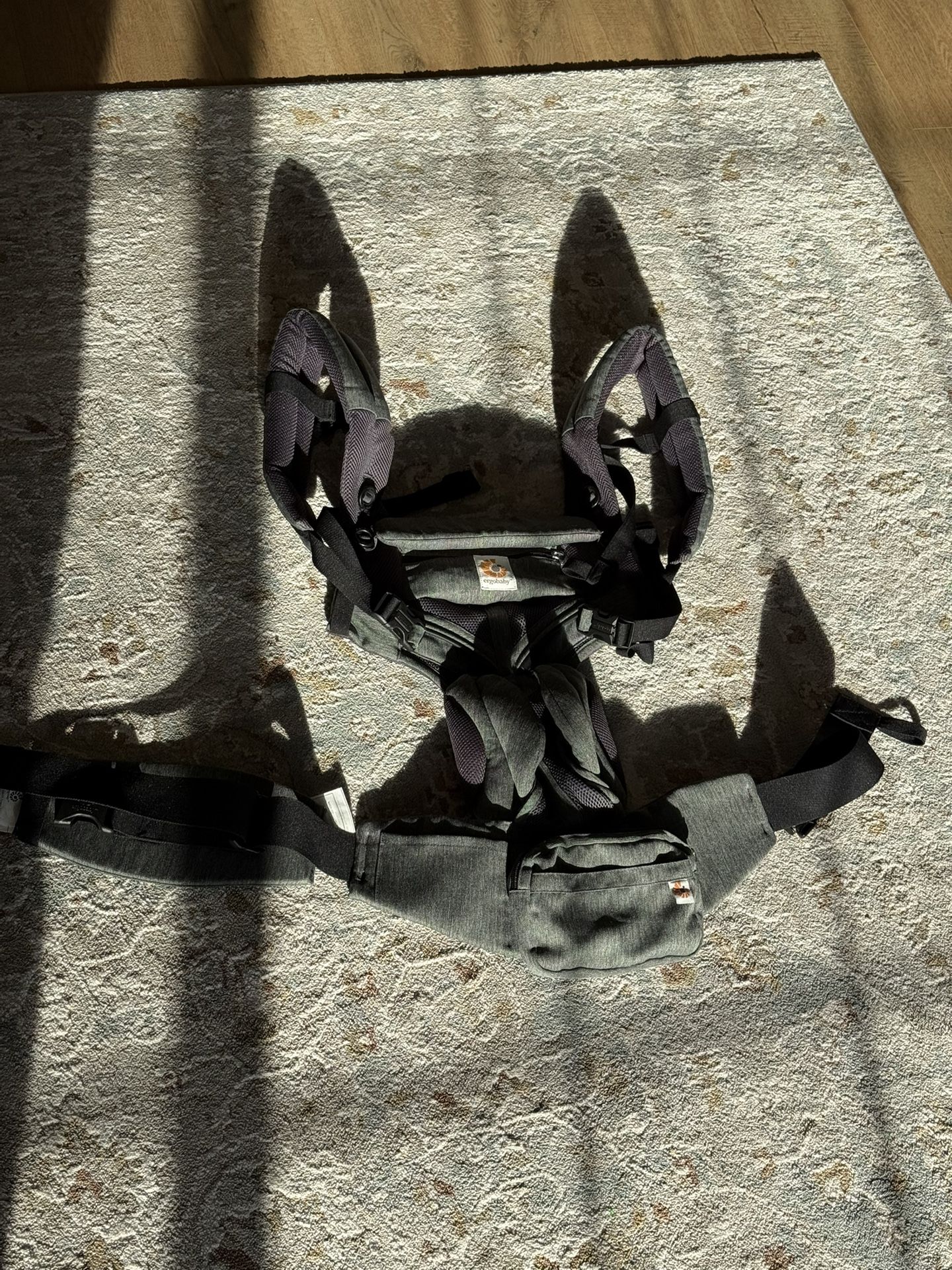 Ergobaby Omni 360 All-In-One Baby Carrier - Gray (Excellent Condition)