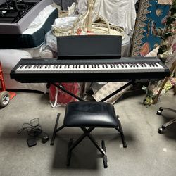 Yamaha 88 Keys Digital Piano P-105 Set