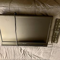 Tv with Wall Mount 