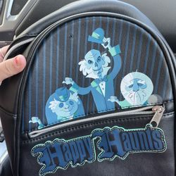 LOUNGE FLY Haunted Mansion 