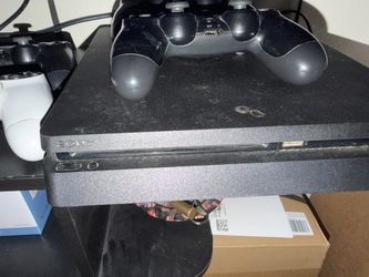 PlayStation 4 with 4 controllers