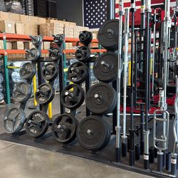 Bumper plates – Olympic weights – bar – Smith machine – squat rack – home gym  – rubber flooring – dumbbells - Bumper plates – Olympic weights – bar –