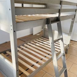 Bunk beds 