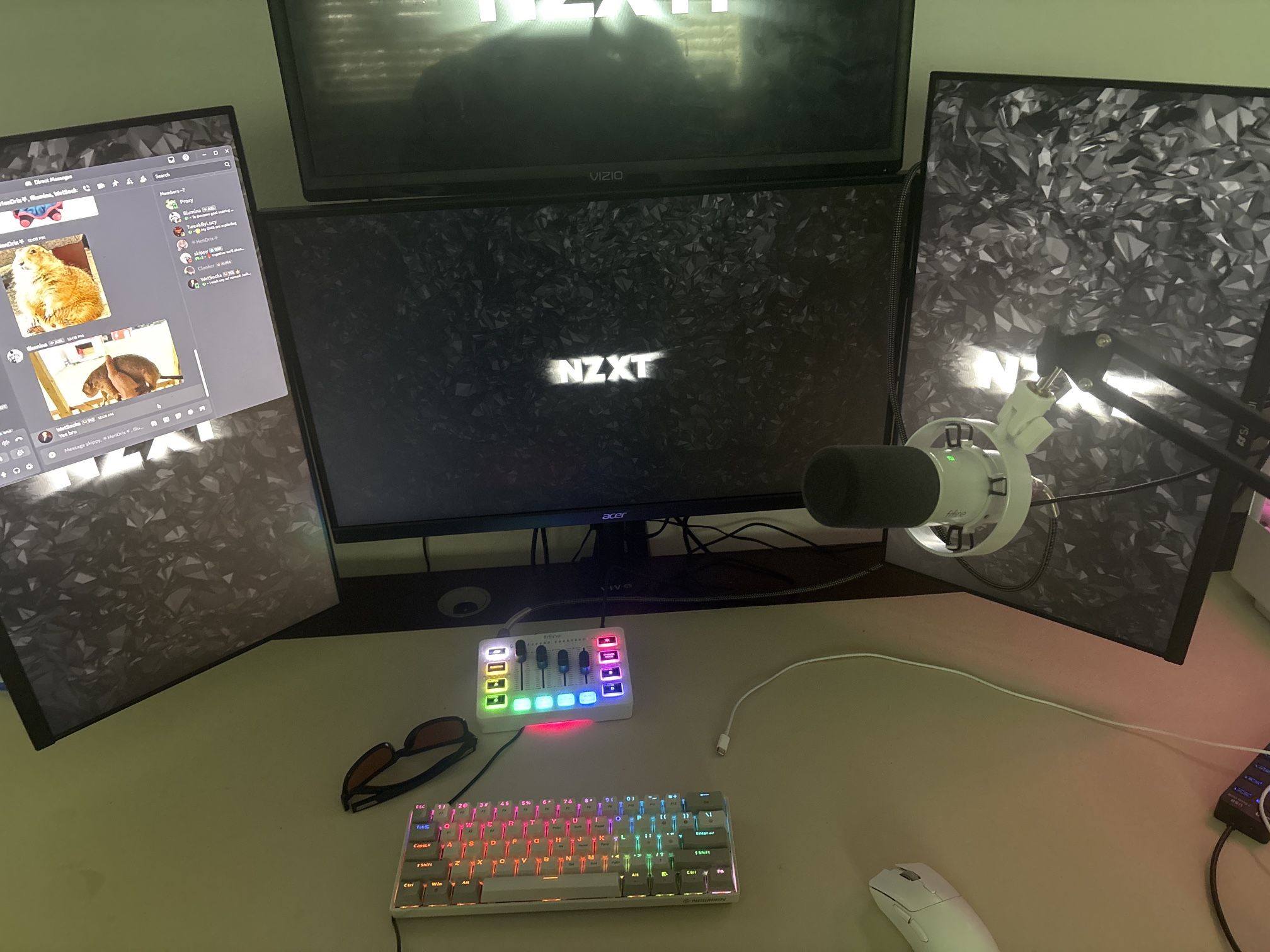 4-Monitor Bundle w/ Stand – Make an Offer