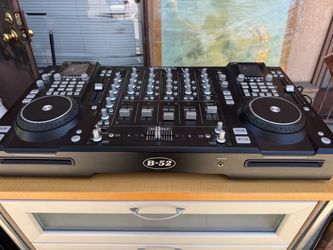 B-52 Prodigy FX DJ Workstation