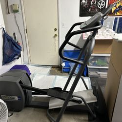 Precor Efx 5.17 Elliptical 