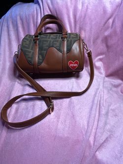 Women’s Brown Leather Purse With Accent Heart