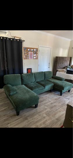 green couch brand new