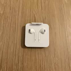 **Apple Wired Headphones!**