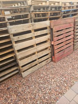 60 wood pallets, 48x40, 4-way, great condition