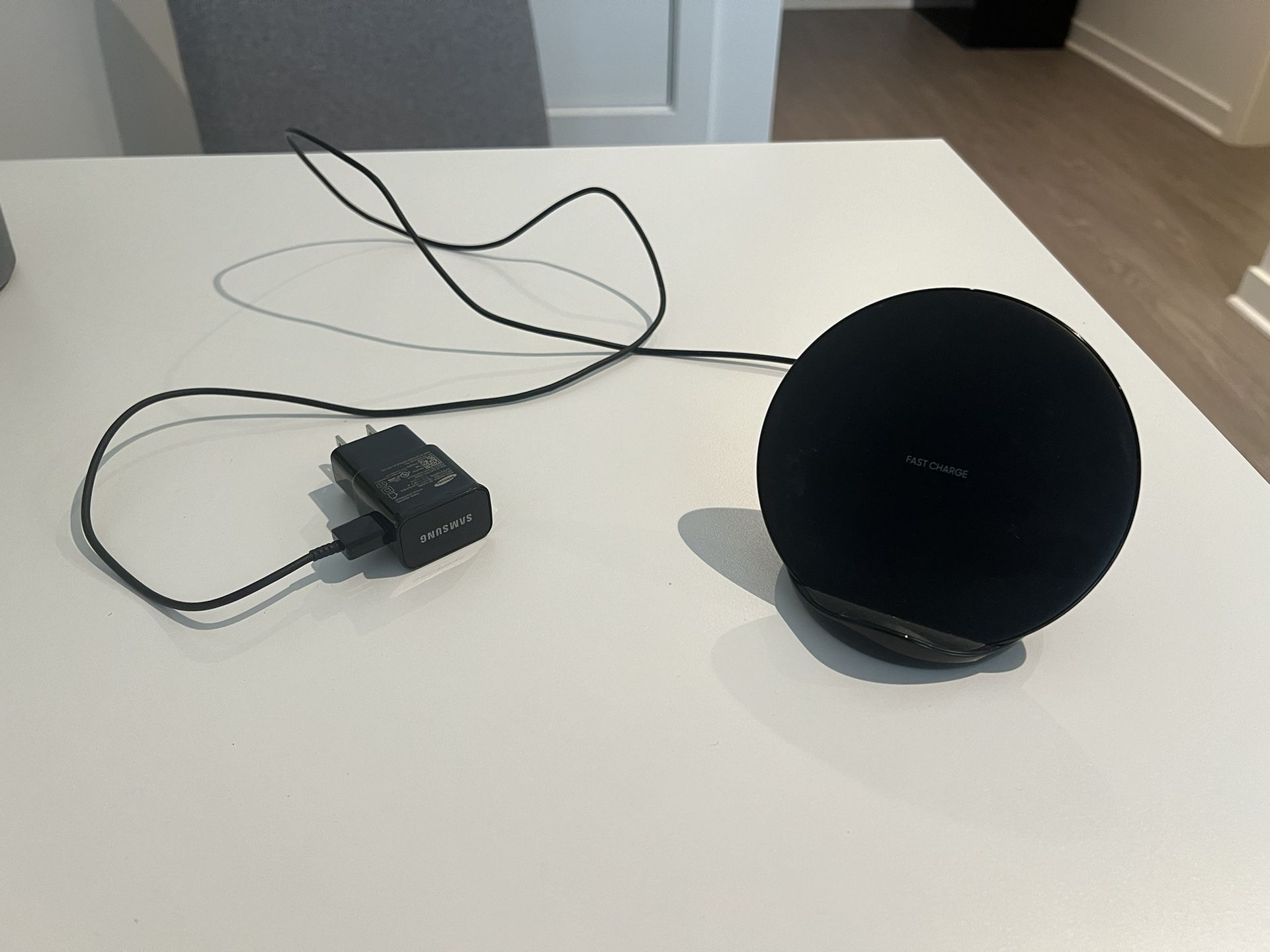 Samsung Wireless Fast Charger