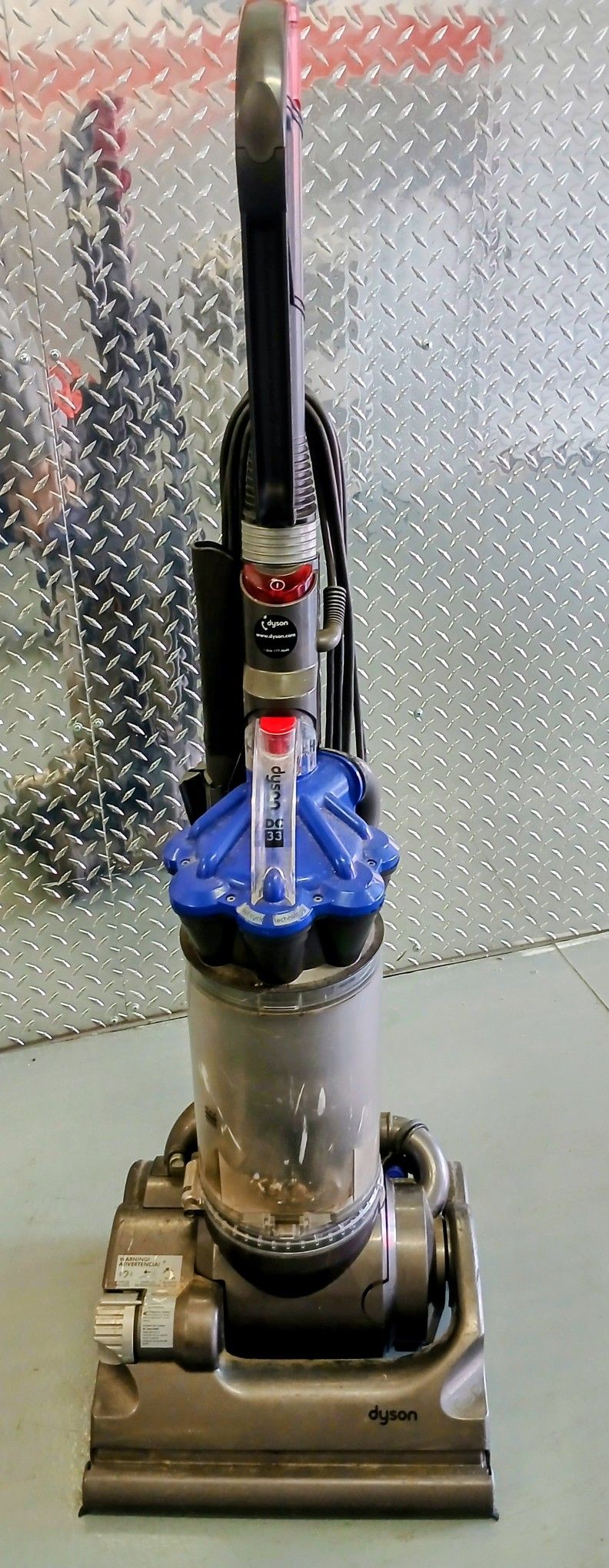 Dyson DC33 Multi-Floor Upright Vacuum Cleaner – Powerful Suction, Bagless, HEPA Filter