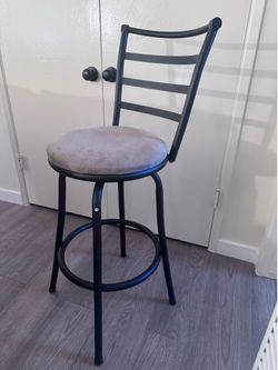 2 Indoor Swivel Barstools