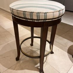 Set Of 3 Bar Stools 