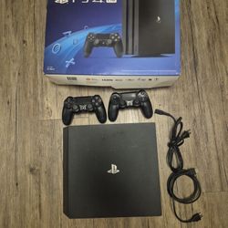 Ps4 Pro 1TB Jet Black Plus Games