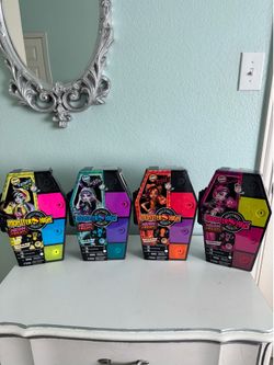 NEW Monster High Dolls