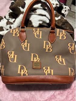 Dooney & Bourke