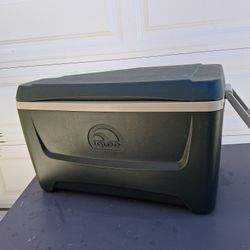 Vintage Igloo Sportsman cooler 52 Quarts Hunter Green