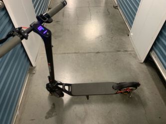 Fifth  wheel electric scooter