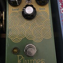 Earth Quaker devices plumes