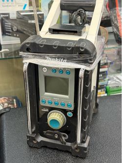 Makita Job Site Radio BMR100 – Great Condition