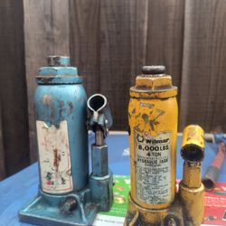 2 hydraulic bottle jacks