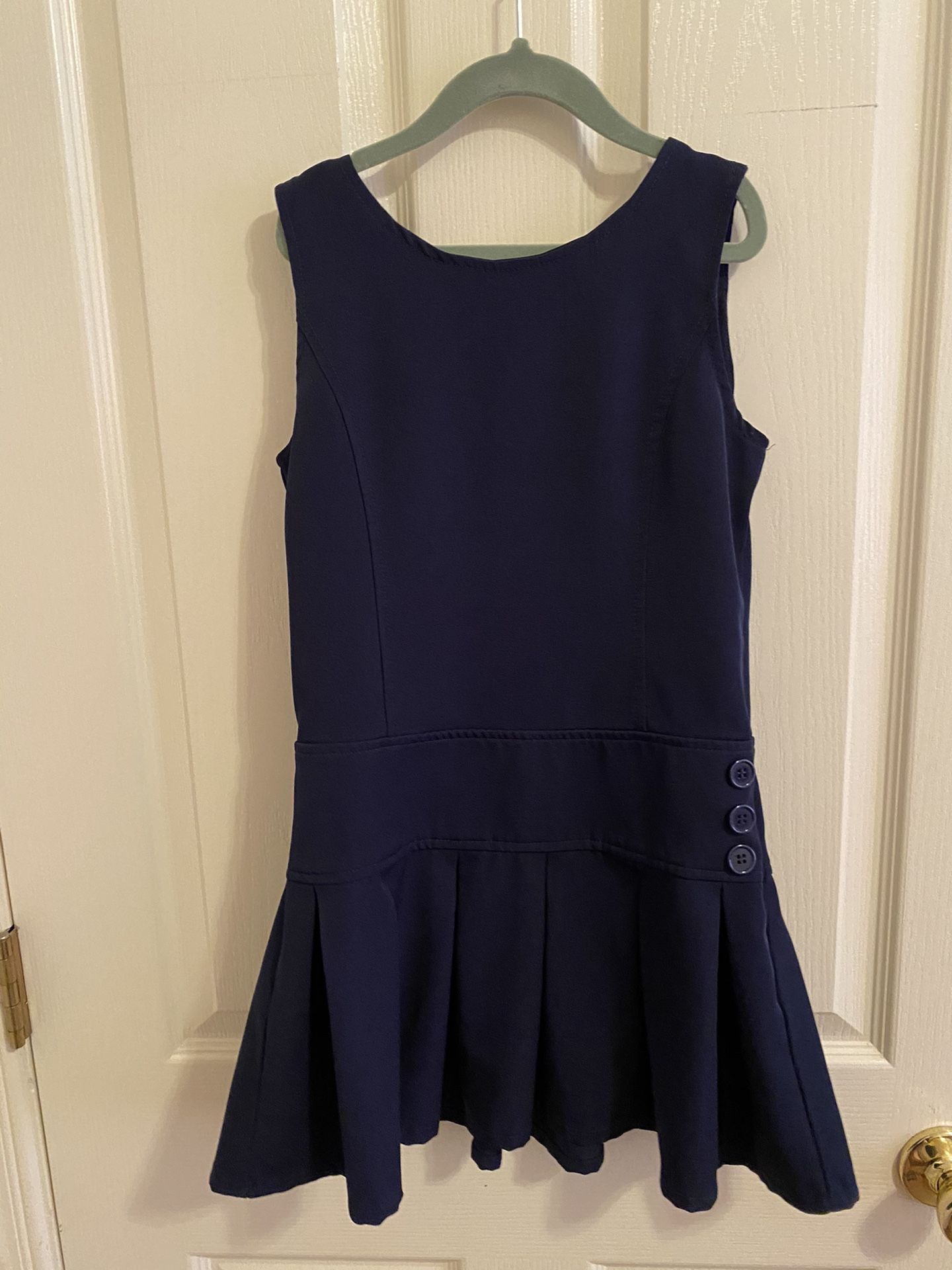 10 School uniforms size 7 medium