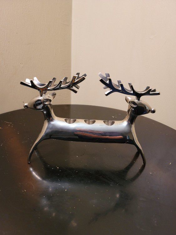 Metal Reindeer 3 Taper Candle Holder 