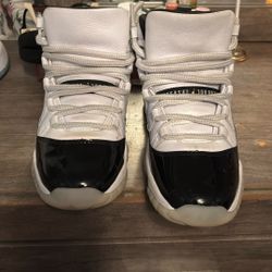 11 Jordan Size 5 1/2 Youth
