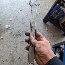 1 1/8 Wrench