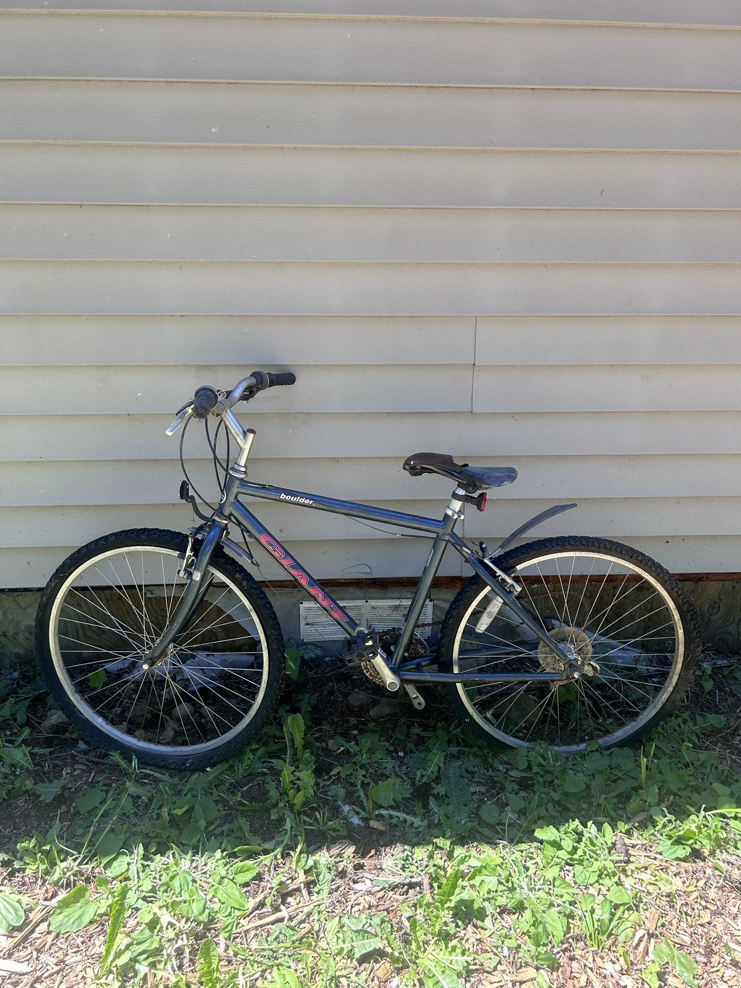 boulder giant 17.6 oversized steel with cromby tube  bike