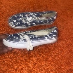 Snoopy vans