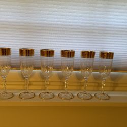 Set of six Crystal & Gold Stemware Glasses $10