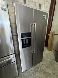 Refrigerator Open Box 