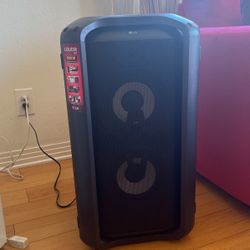 LG XBOOM 550w Speaker