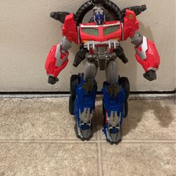 Transformers Ultimate Optimus Prime