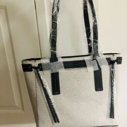 Women’s Medium Purse New