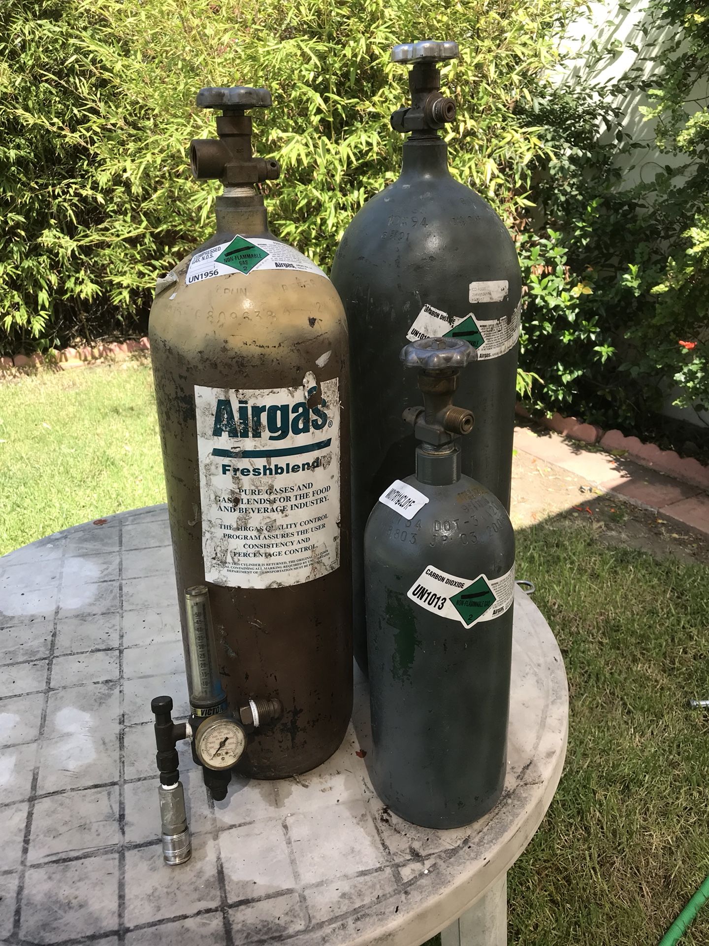 5 lb & 20 lb CO2 Tanks Airgas