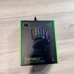 Razer Tartarus V2 (RZ07-0(contact info removed)-R3U1) Chroma Gaming Keypad