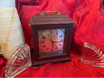 mantel clock
