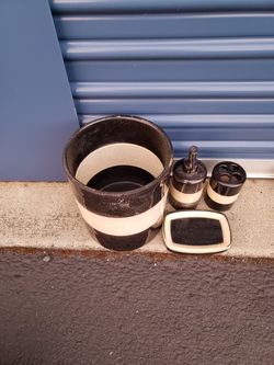 Bathroom Set $10 obo