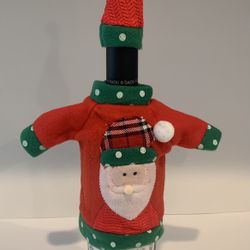 Christmas/Holiday Wine Bottle Covers Snowman Santa Claus NEW Red & Green